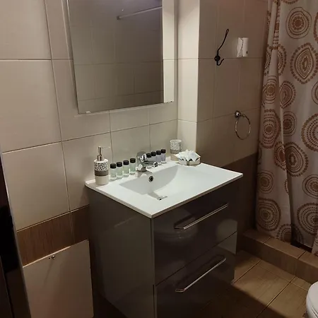 شقة Thodoris Apartment's