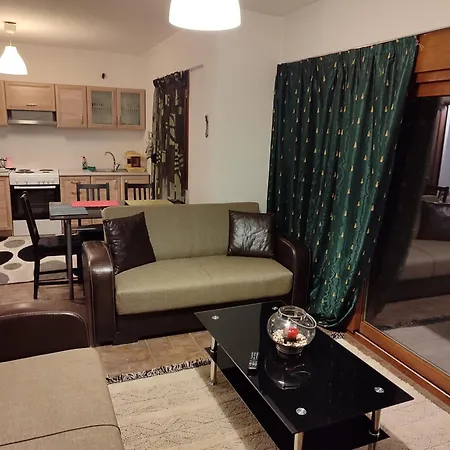 شقة Thodoris Apartment's